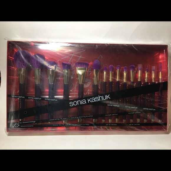 Sonia Kashuk Other - NIB Sonia Kashuk 15 Anniversary Brush Set Purple